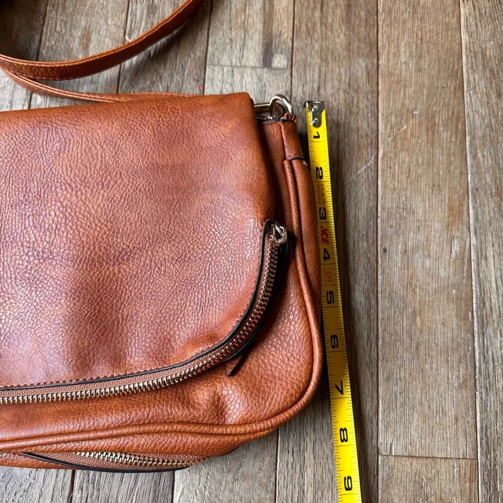 Vegan Leather Brown Crossbody Bag Womens Small Modern Casual Boho Minimalist‎
